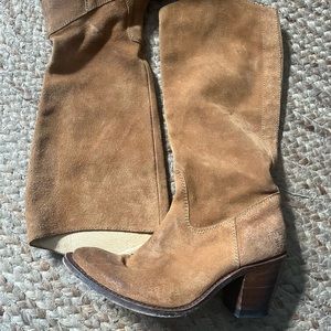 Tan suede Frye boots